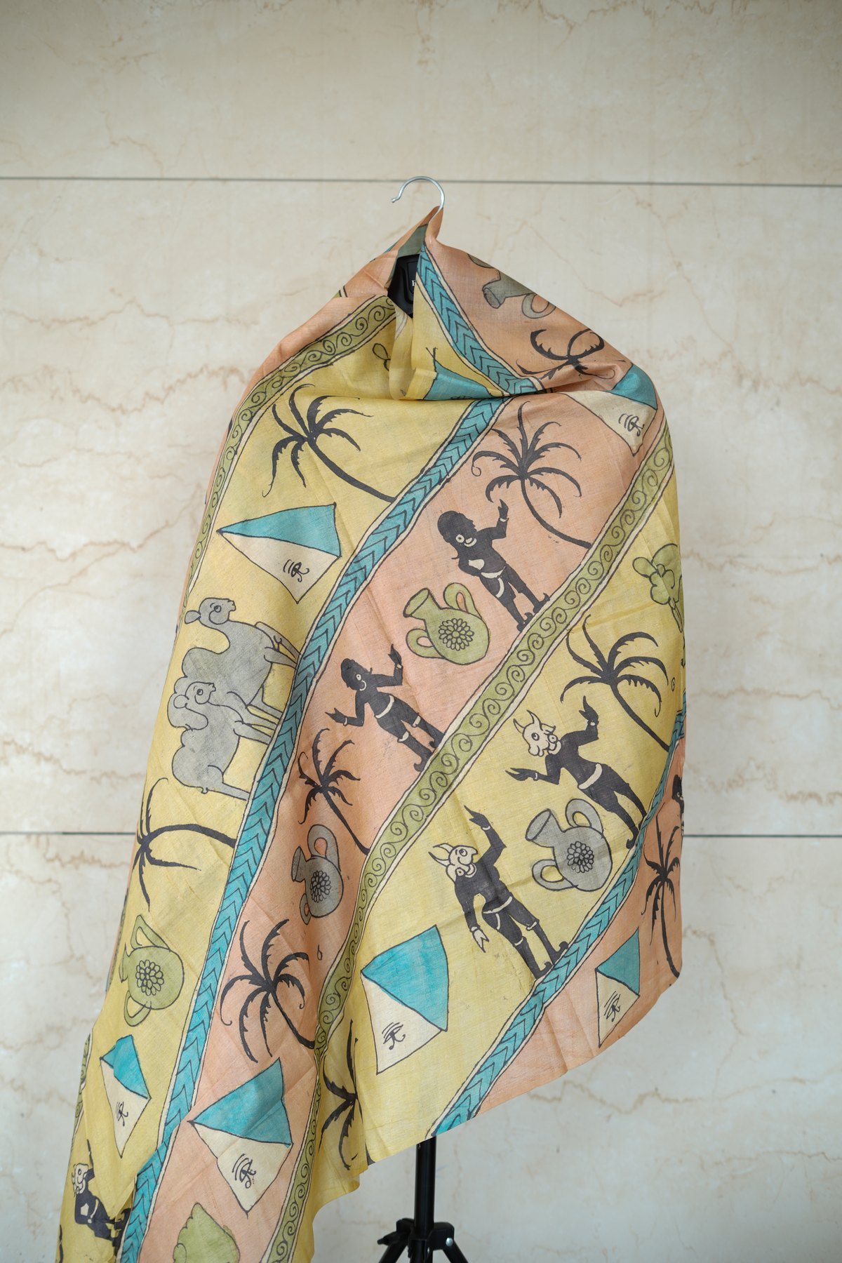 Hand-drawn cloth in the Kalamkari idiom